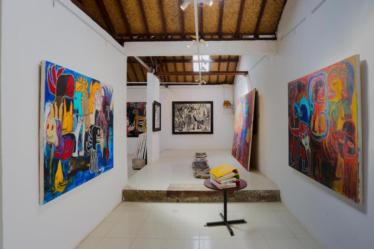 Rumah Paros & Gallery Sukawati Exteriör bild
