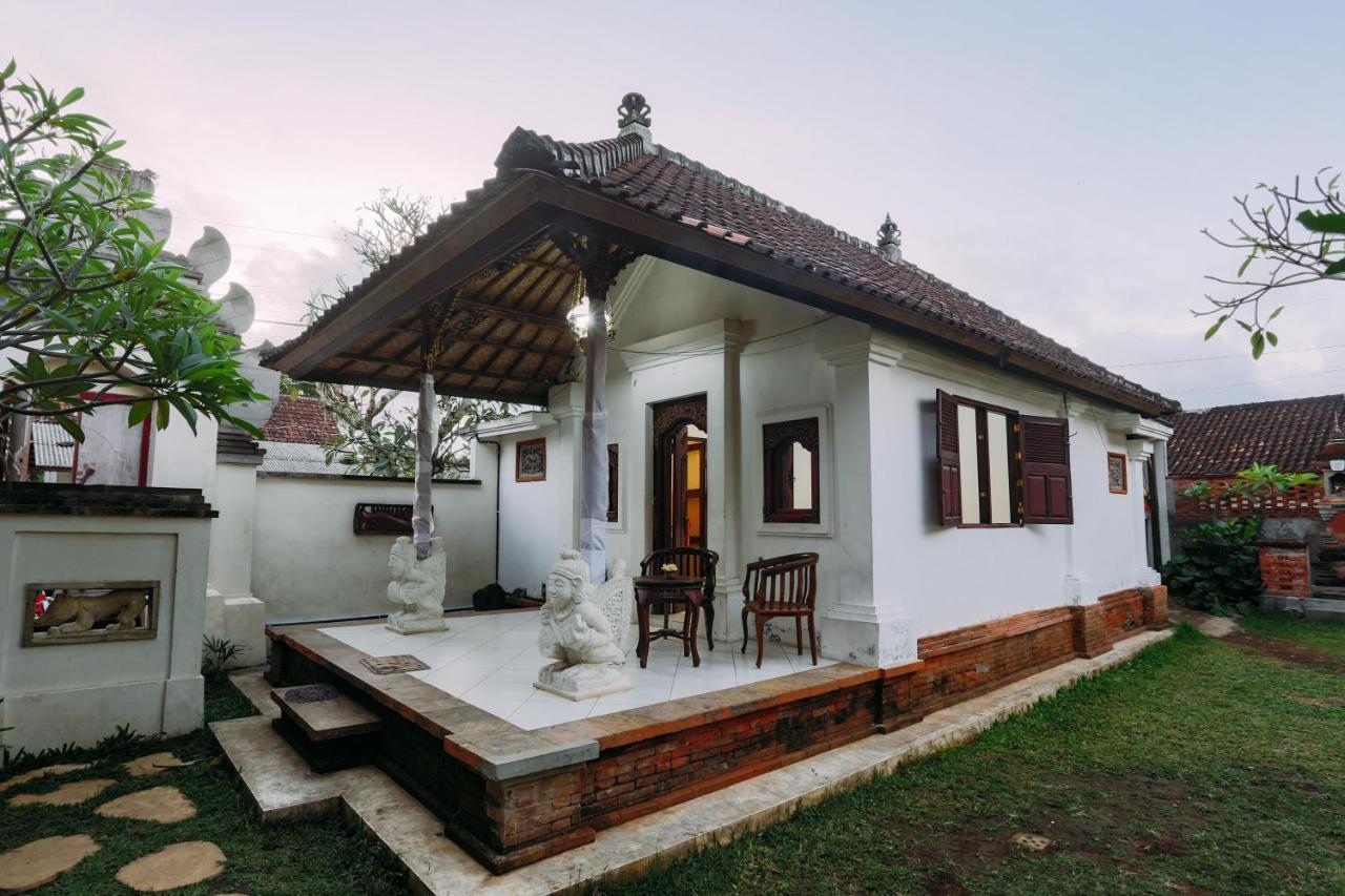 Rumah Paros & Gallery Sukawati Exteriör bild