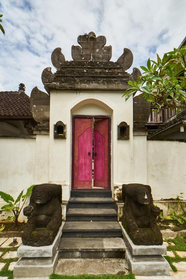 Rumah Paros & Gallery Sukawati Exteriör bild