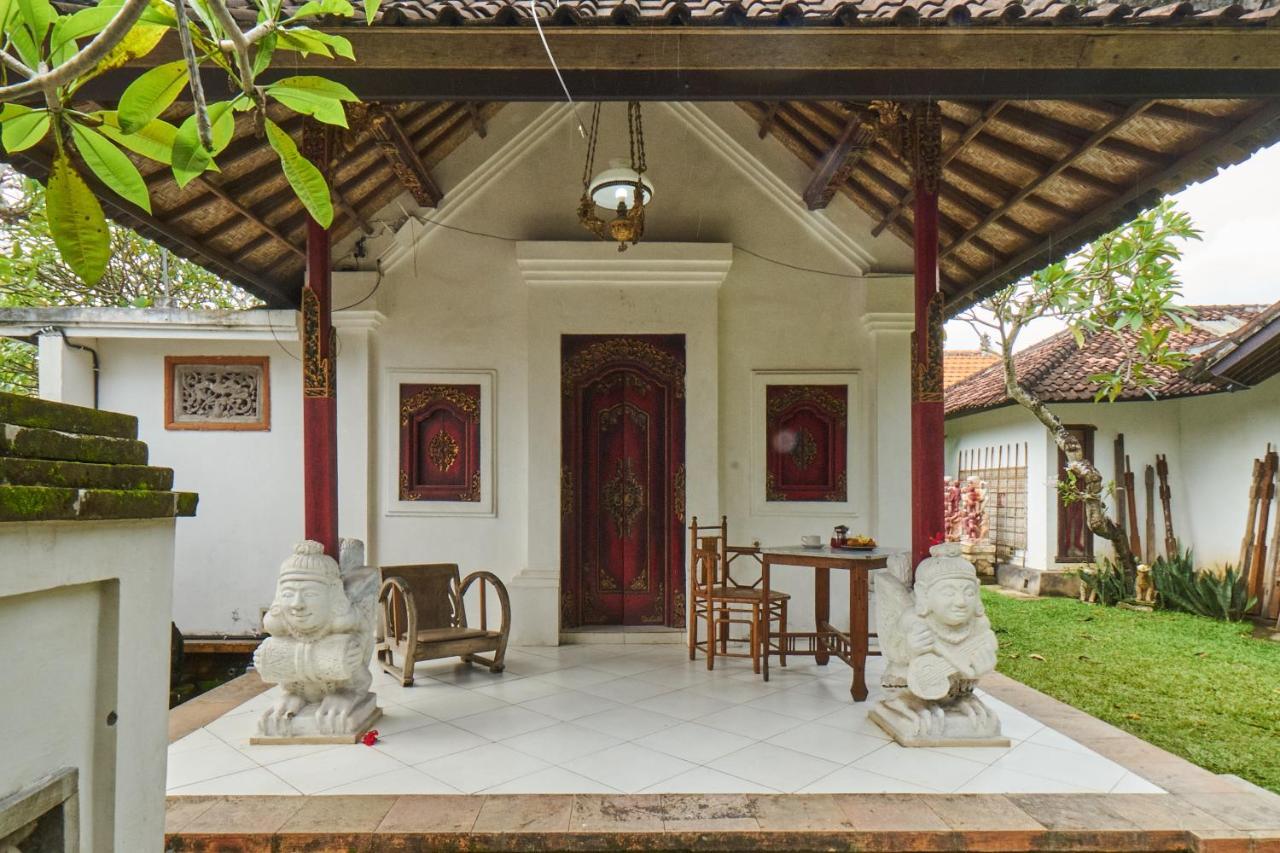 Rumah Paros & Gallery Sukawati Exteriör bild